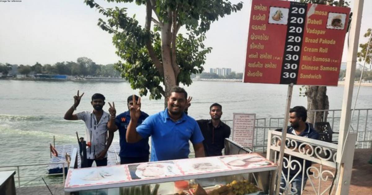 Gujarat polls: Small vendors near Kankaria Lake hope BJP government will be formed again